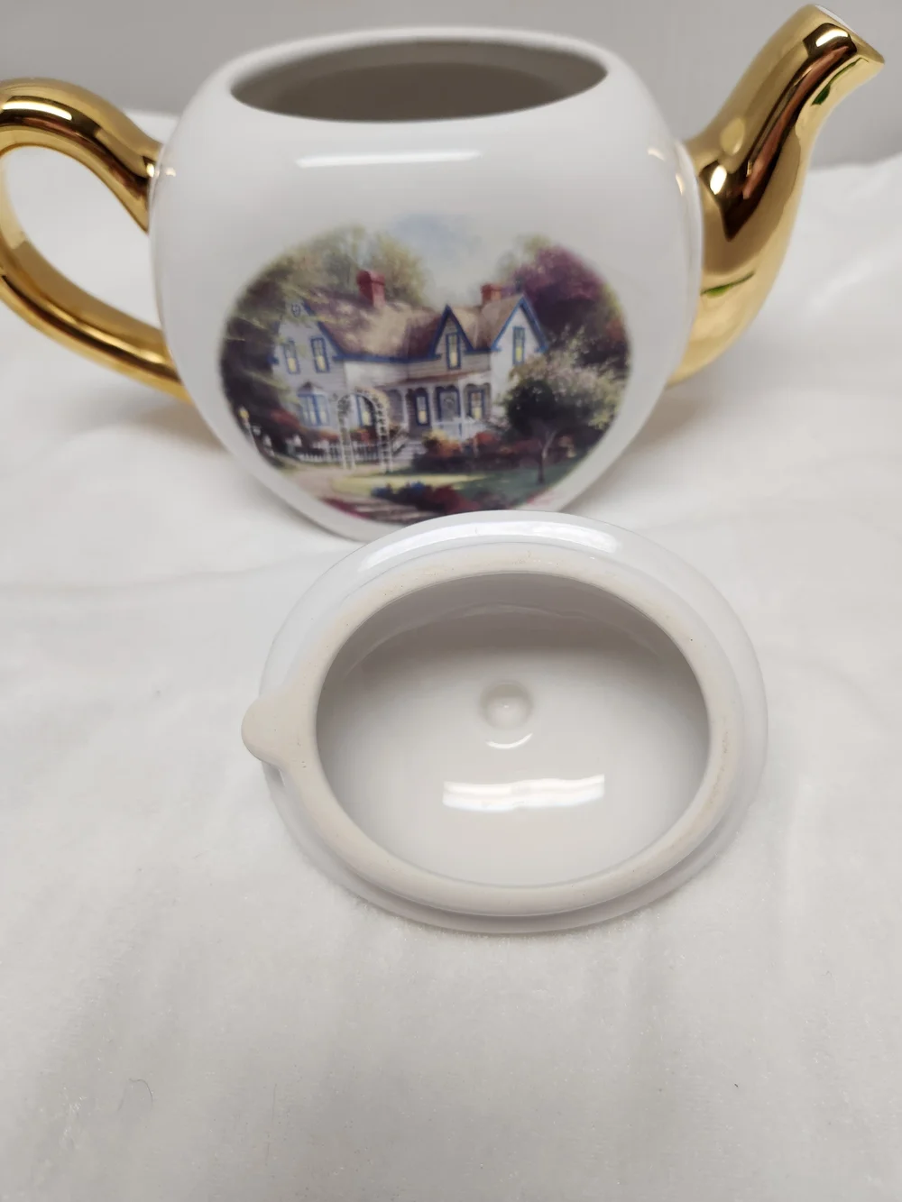 Thomas Kinkade White and Gold Decorative Teapot with Cottage Artwork